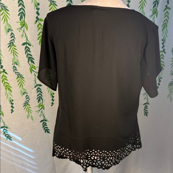 Chic Black Women's Blouse with Cutouts B5 - Picture 4 of 4
